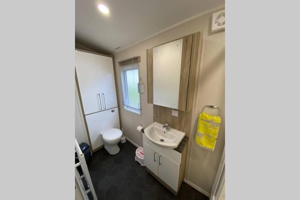 Glade Lodge- North Devon Coast, Bideford Bay Caravan Park Dış mekan fotoğraf